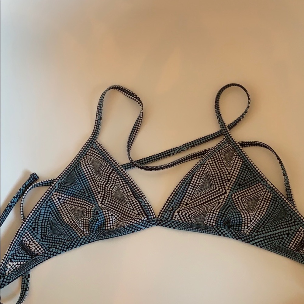 JOLYN triangle top